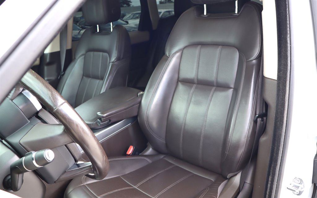 2018 Land Rover Range Rover Sport - $17,995