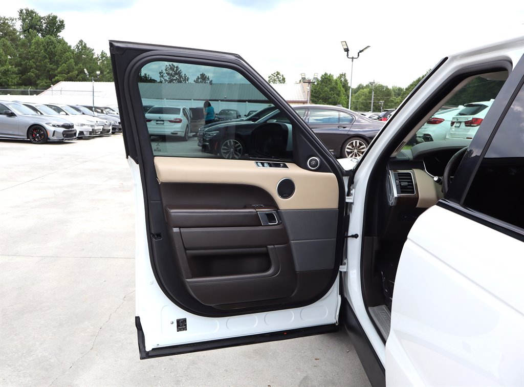 2018 Land Rover Range Rover Sport - $17,995