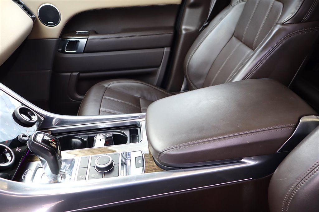 2018 Land Rover Range Rover Sport - $17,995
