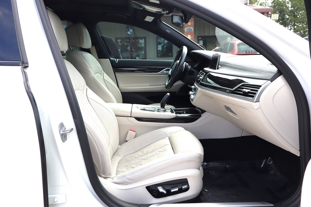 2020 BMW 740i - $23,995