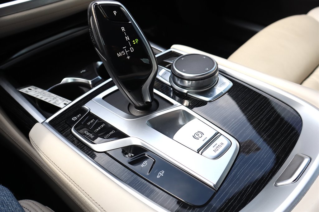 2020 BMW 740i - $23,995