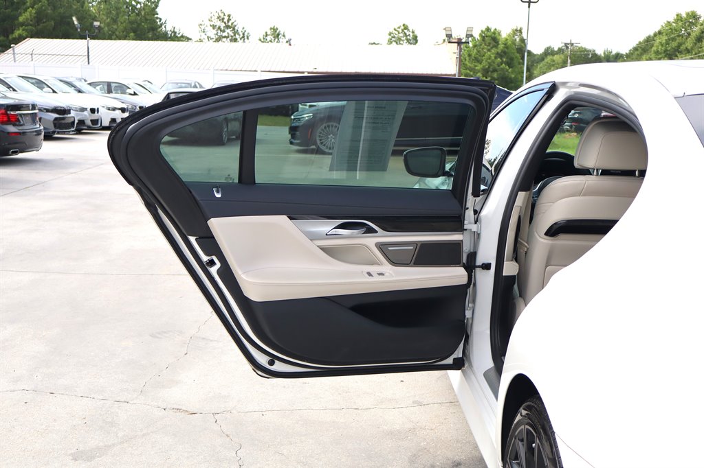 2020 BMW 740i - $23,995