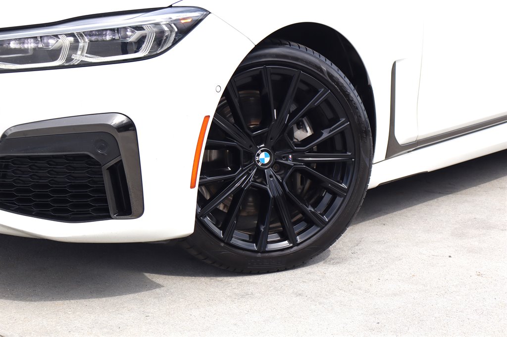 2020 BMW 740i - $23,995
