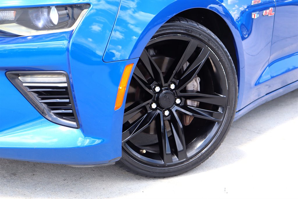 2016 Chevrolet Camaro - $29,995