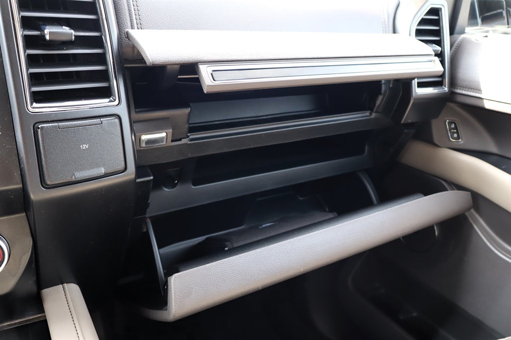 2018 Ford Expedition - $17,995