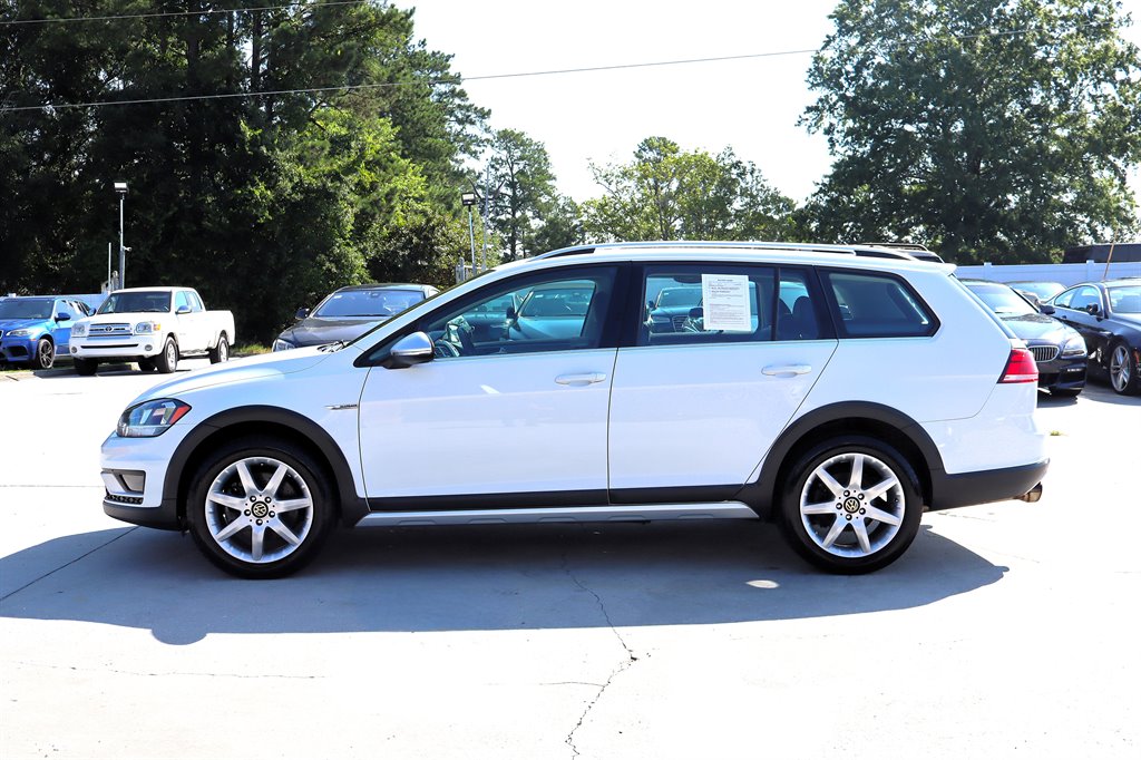 2019 Volkswagen Golf - $17,995