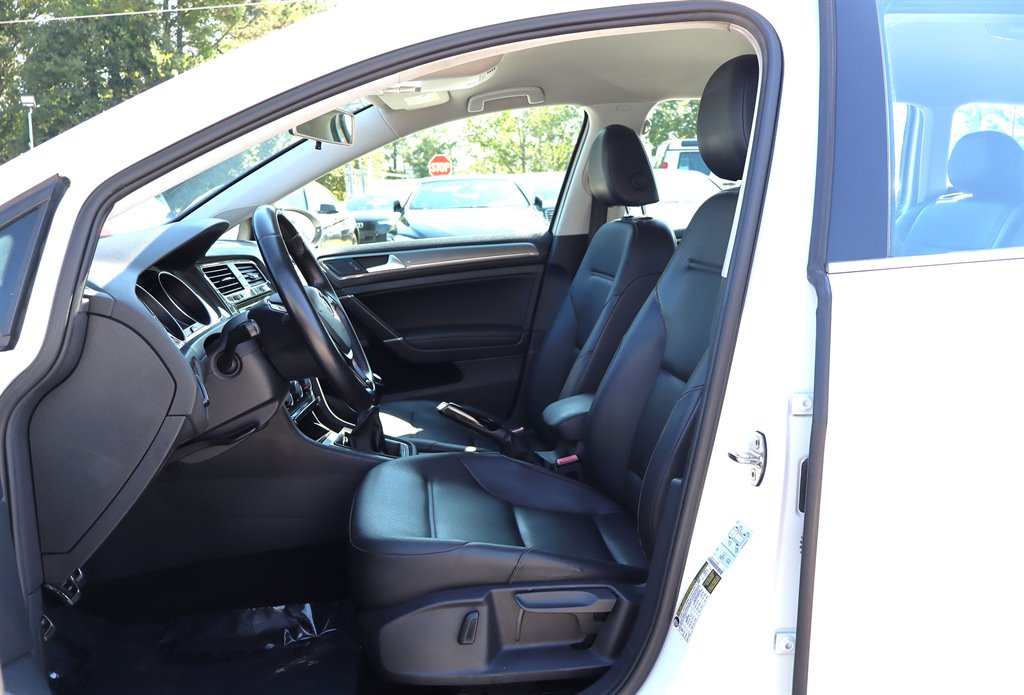 2019 Volkswagen Golf - $17,995