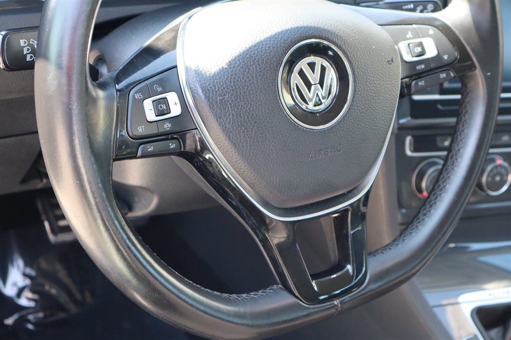 2019 Volkswagen Golf - $17,995