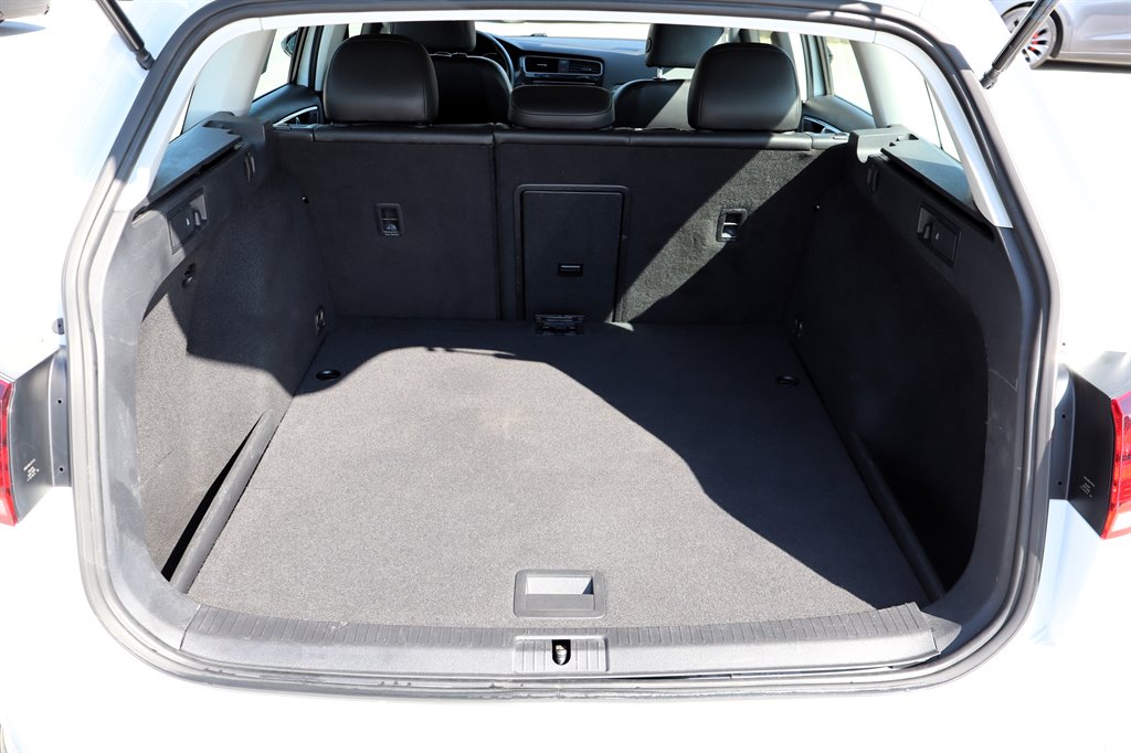 2019 Volkswagen Golf - $17,995