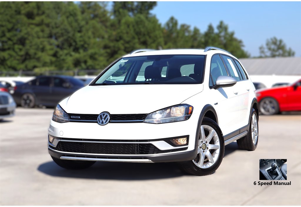 2019 Volkswagen Golf - $17,995