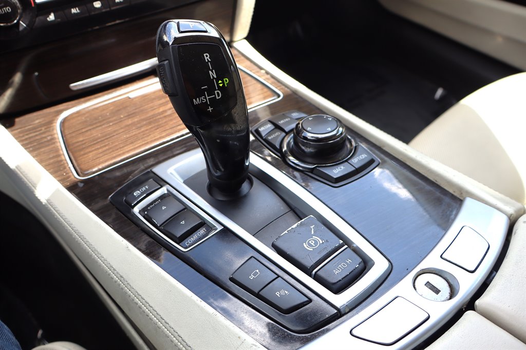 2013 BMW 750li, Alpina B7 - $10,995