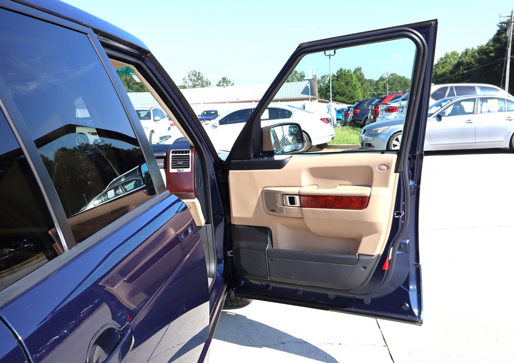 2012 Land Rover Range Rover - $10,995