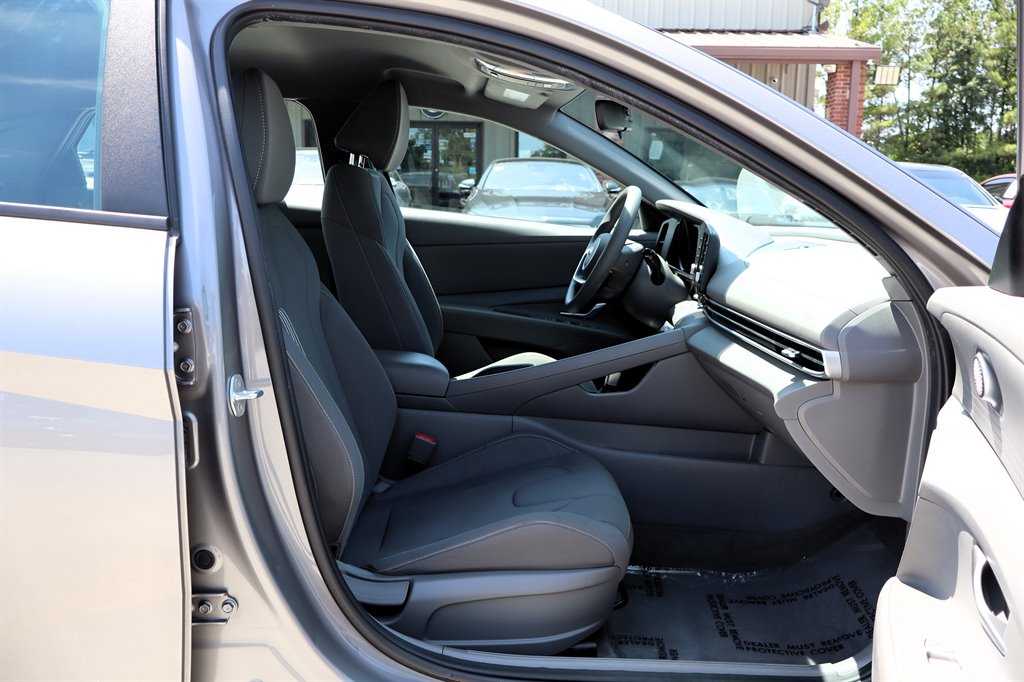 2023 Hyundai Elantra - $16,995