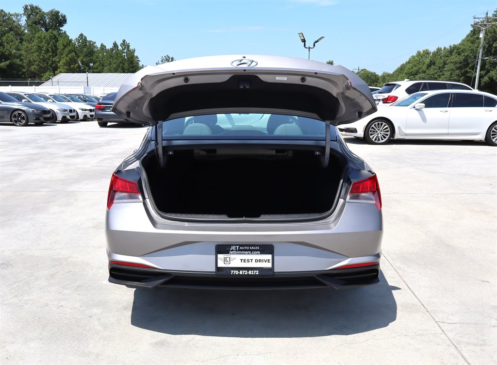 2023 Hyundai Elantra - $16,995