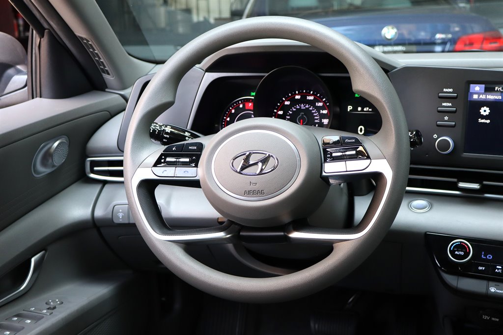 2023 Hyundai Elantra - $16,995