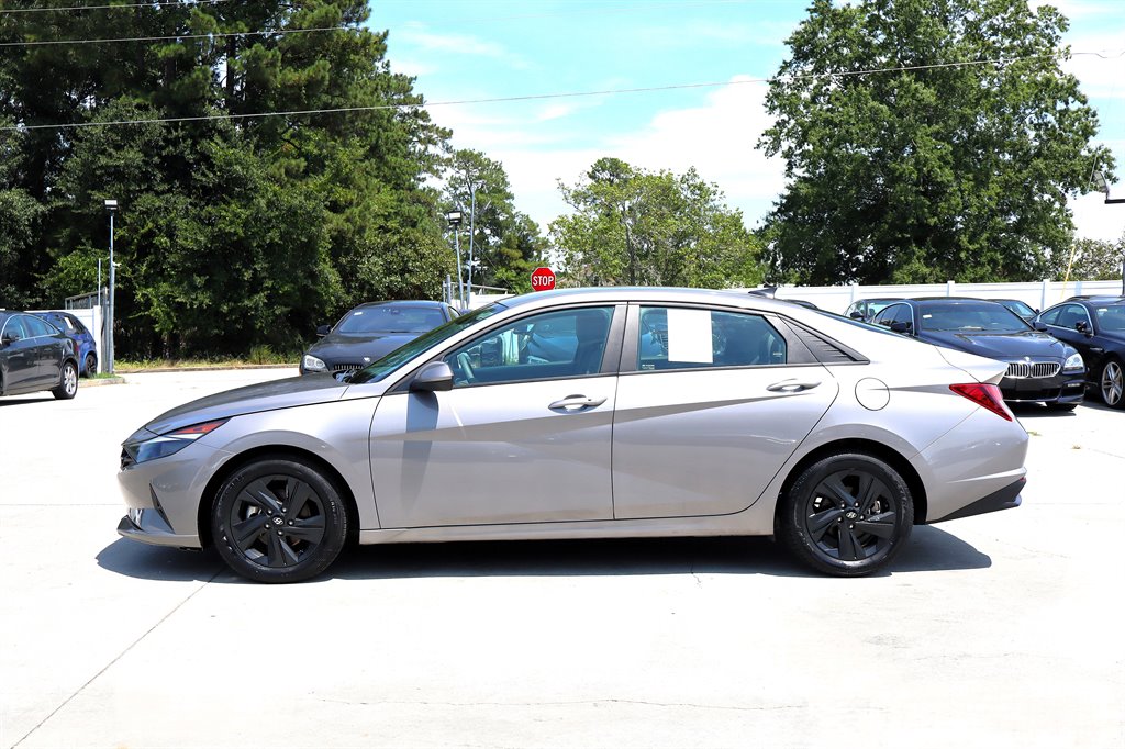 2023 Hyundai Elantra - $16,995