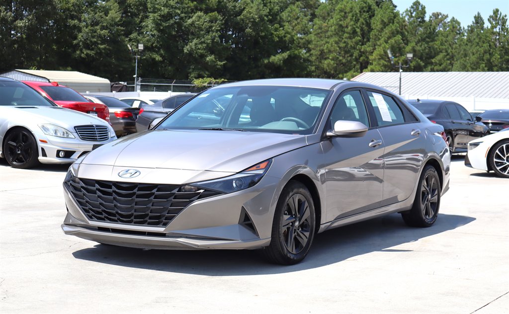 2023 Hyundai Elantra - $16,995