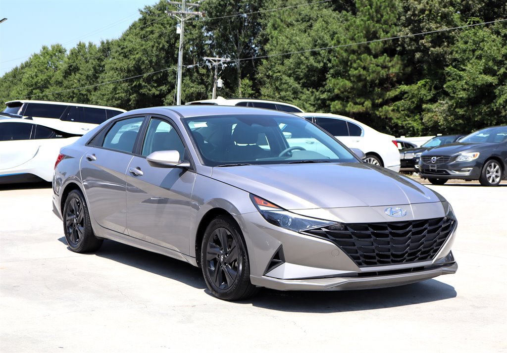 2023 Hyundai Elantra - $16,995