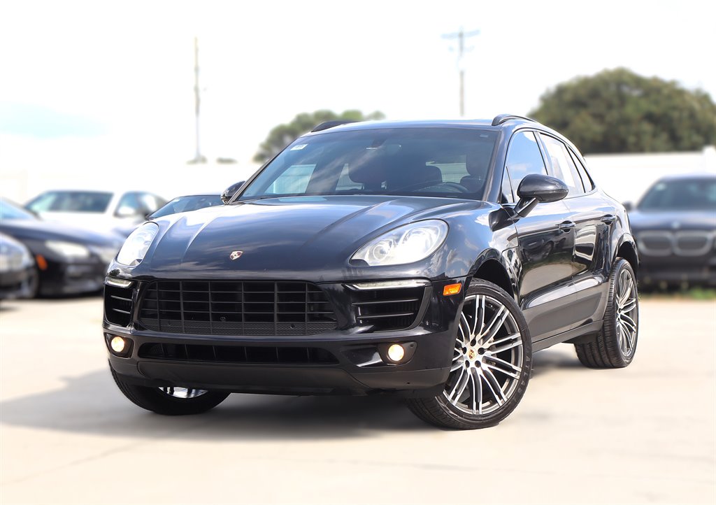 2015 Porsche Macan - $12,995