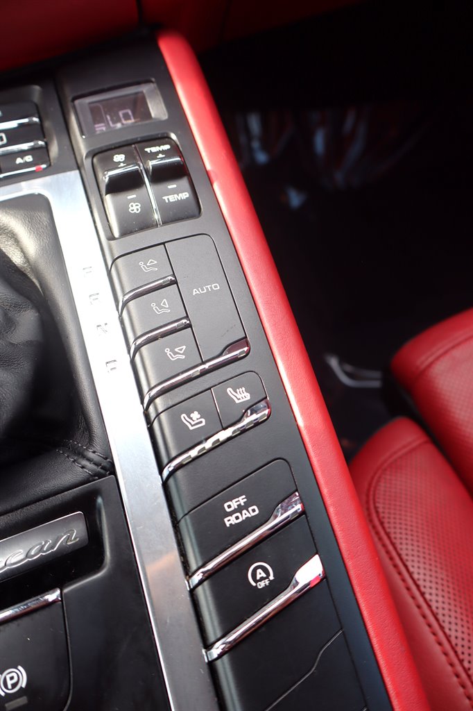 2015 Porsche Macan - $12,995