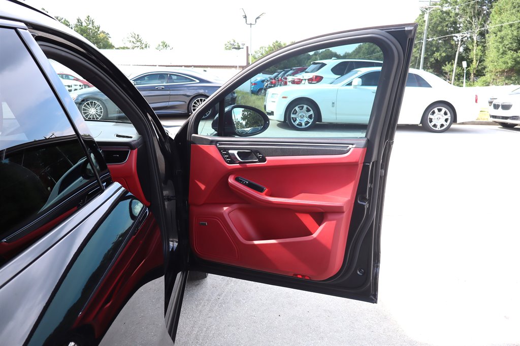 2015 Porsche Macan - $12,995