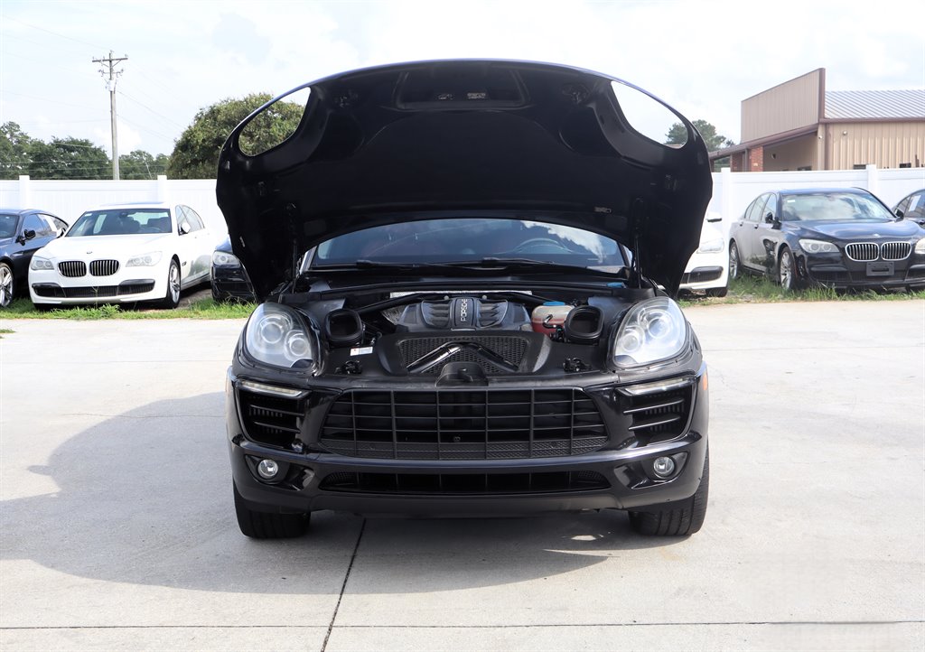 2015 Porsche Macan - $12,995
