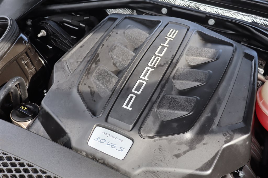 2015 Porsche Macan - $12,995