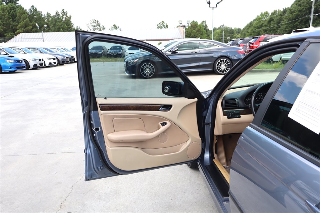 2002 BMW 325i - $9,995