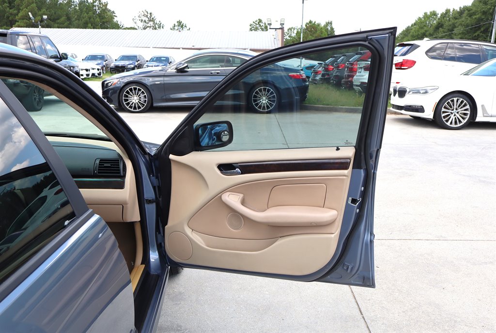 2002 BMW 325i - $9,995