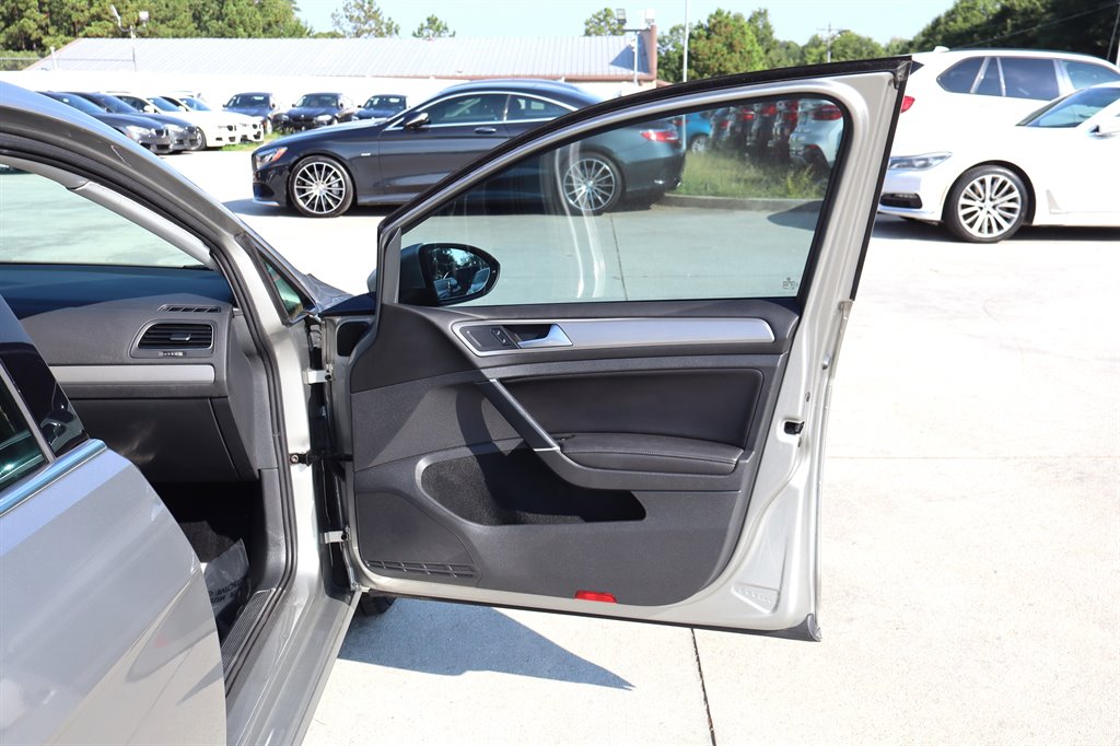 2015 Volkswagen Golf - $12,995