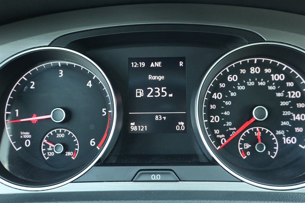 2015 Volkswagen Golf - $12,995