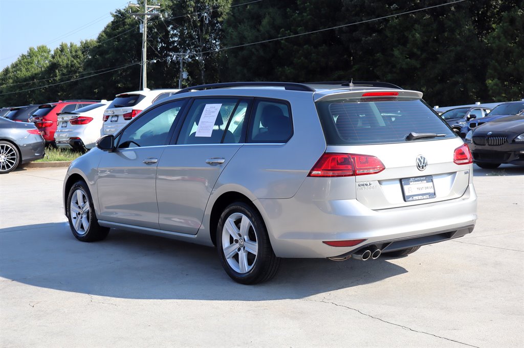2015 Volkswagen Golf - $12,995