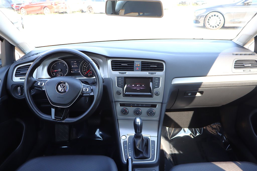 2015 Volkswagen Golf - $12,995