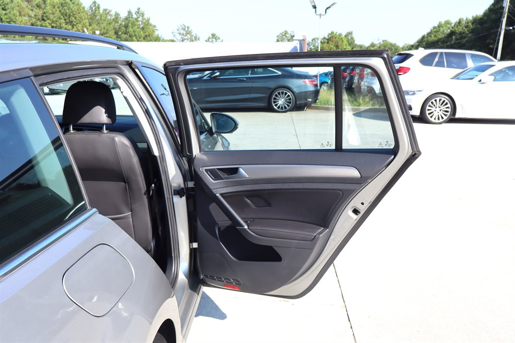 2015 Volkswagen Golf - $12,995