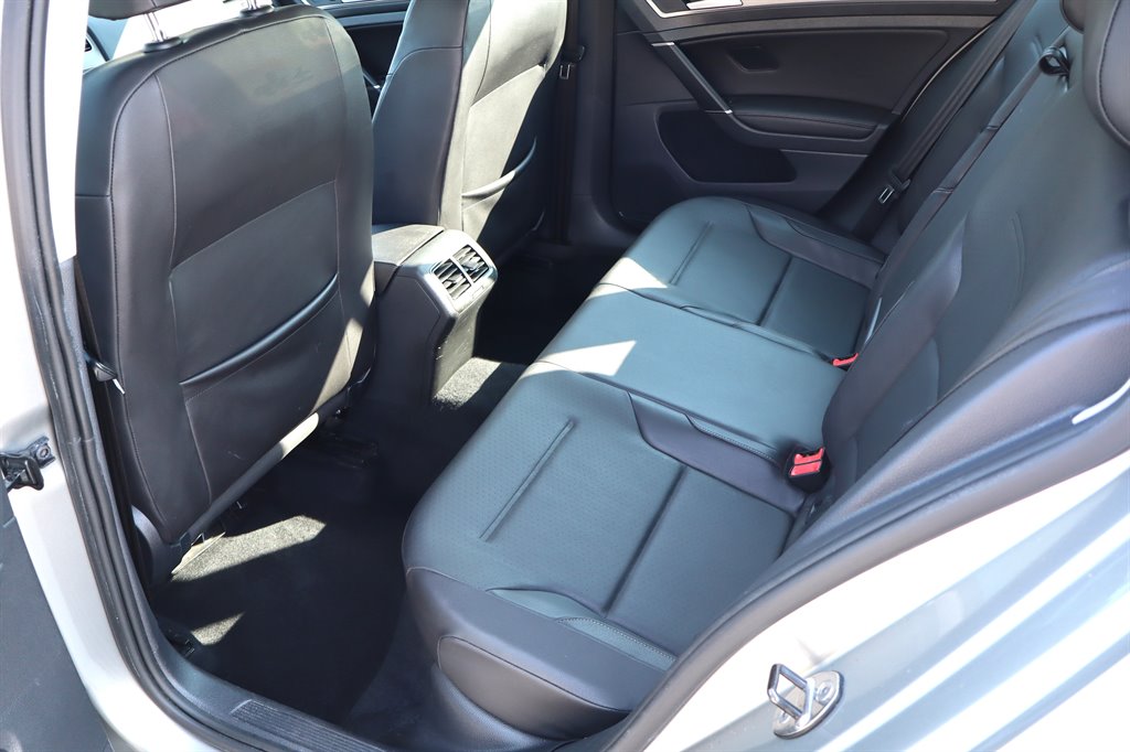 2015 Volkswagen Golf - $12,995