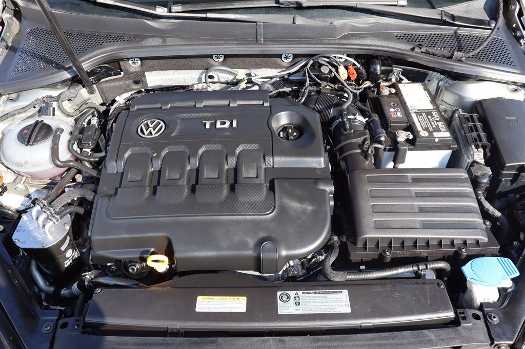 2015 Volkswagen Golf - $12,995