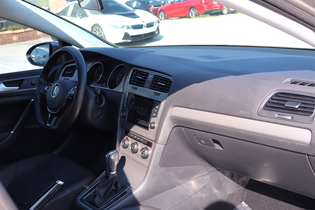 2015 Volkswagen Golf - $12,995