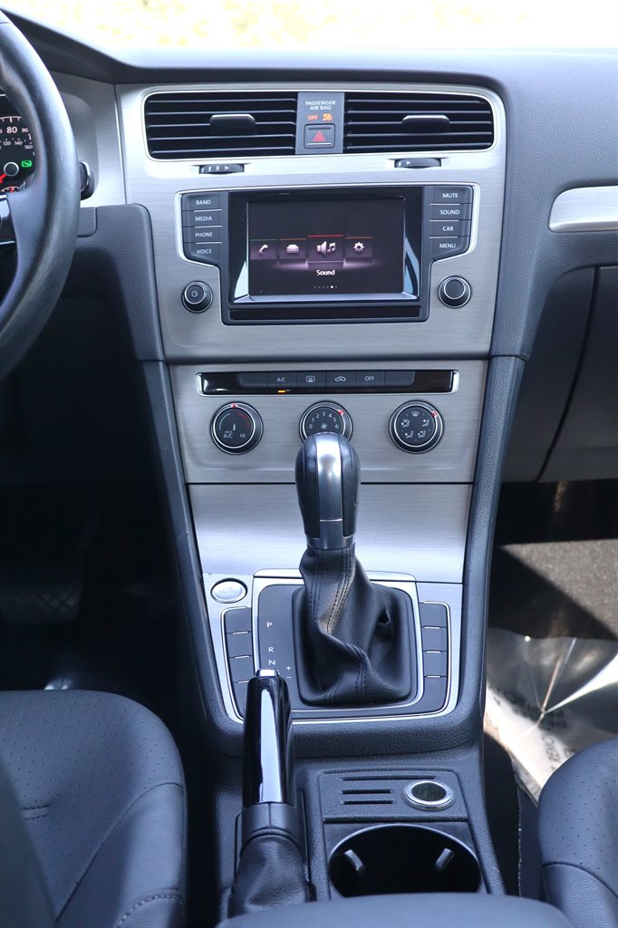 2015 Volkswagen Golf - $12,995