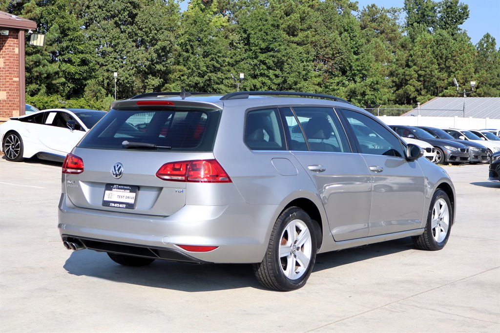 2015 Volkswagen Golf - $12,995