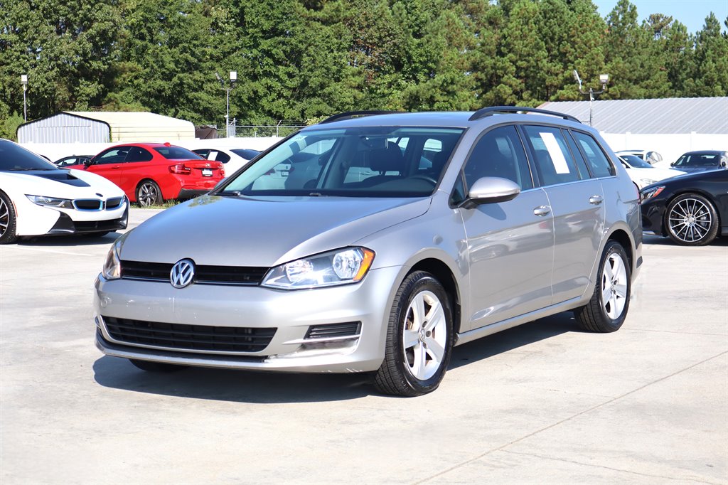 2015 Volkswagen Golf - $12,995