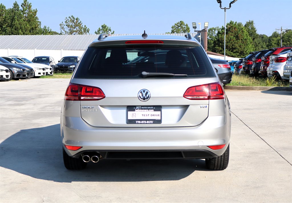 2015 Volkswagen Golf - $12,995