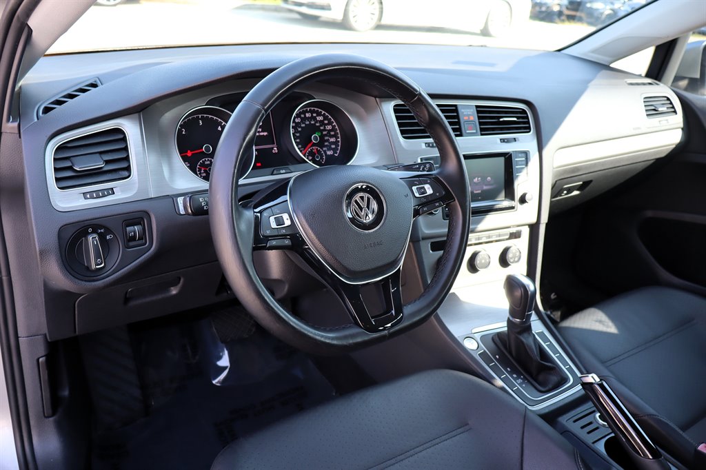 2015 Volkswagen Golf - $12,995