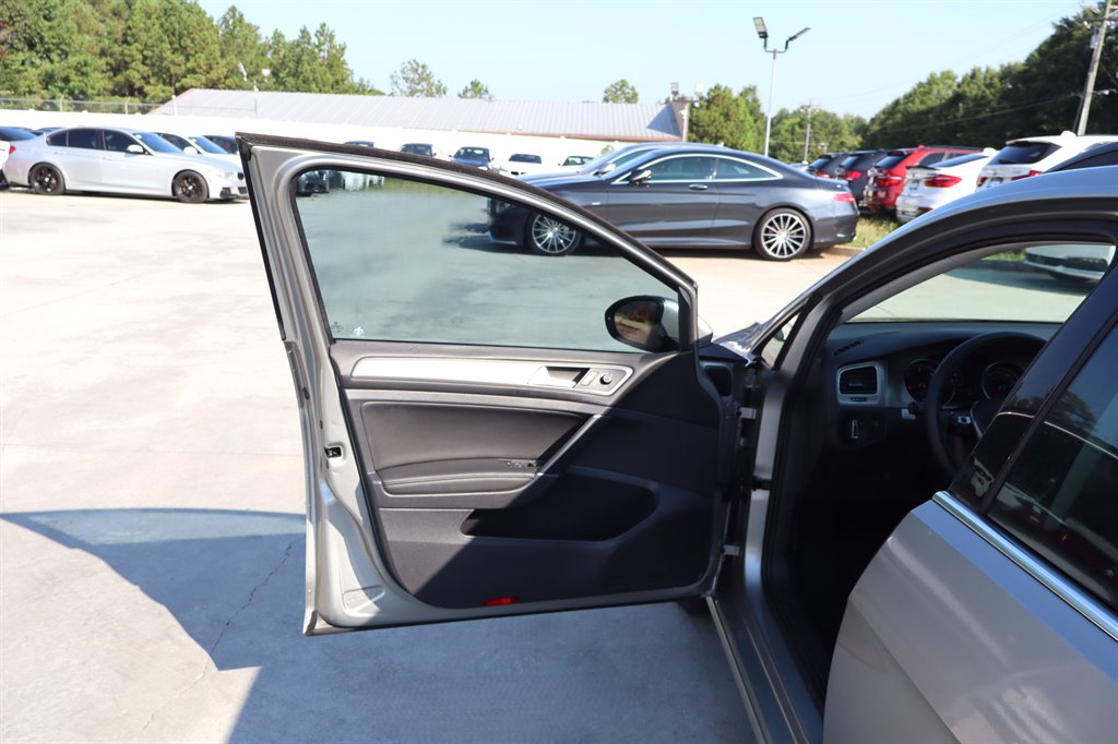2015 Volkswagen Golf - $12,995
