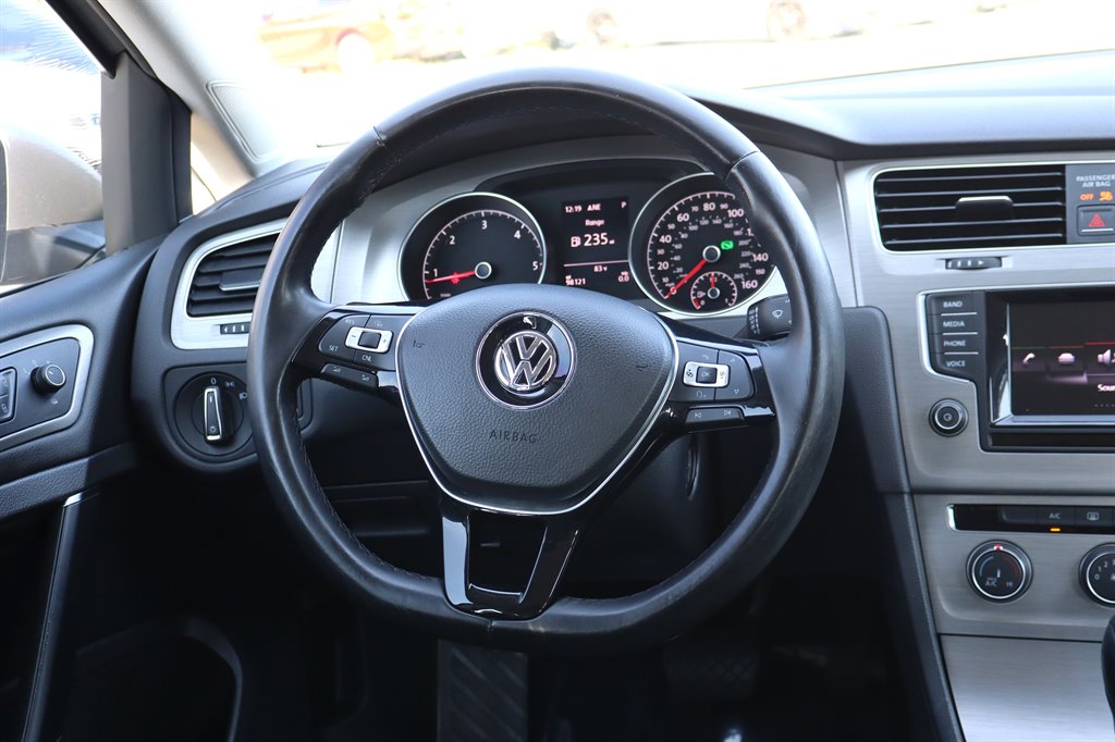 2015 Volkswagen Golf - $12,995