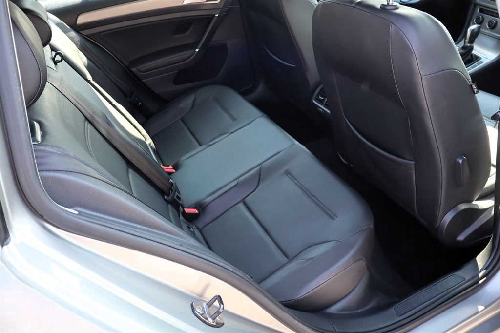 2015 Volkswagen Golf - $12,995