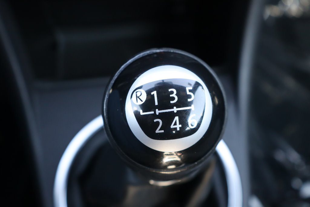 2012 Volkswagen Beetle - $9,995