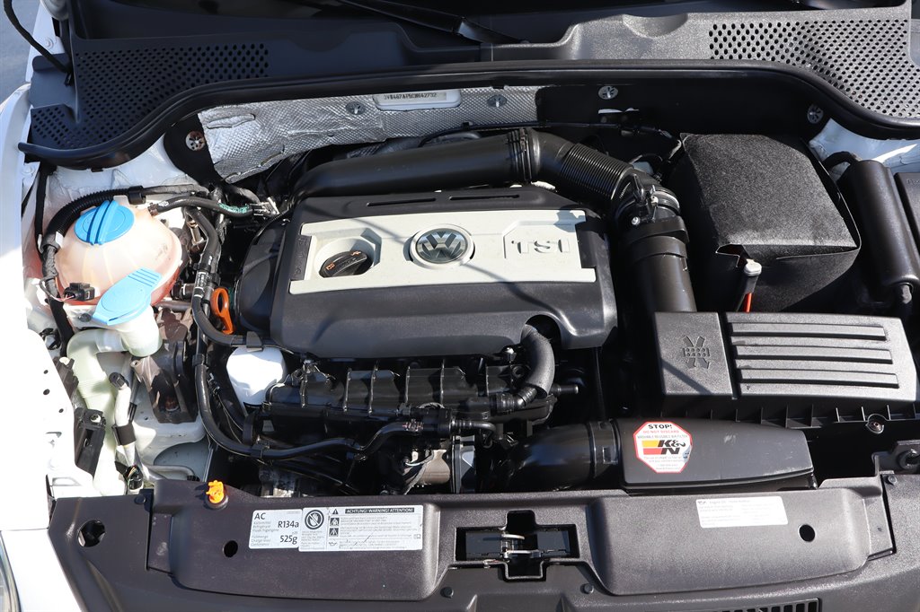 2012 Volkswagen Beetle - $9,995
