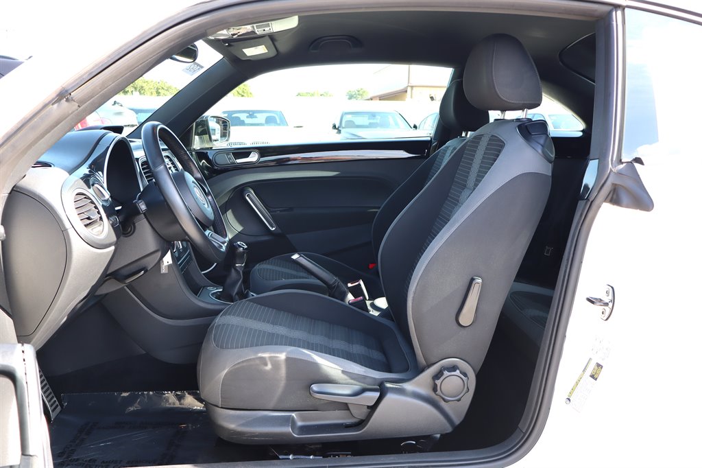 2012 Volkswagen Beetle - $9,995