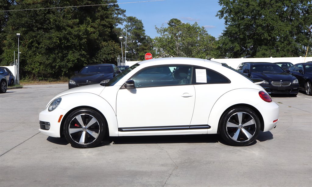 2012 Volkswagen Beetle - $9,995