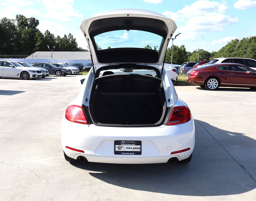 2012 Volkswagen Beetle - $9,995